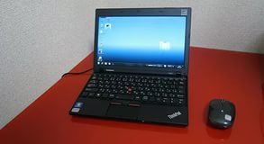 Фото Lenovo X100e ThinkPad