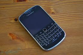 Ремонт телефона BlackBerry 9900 не включается