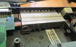 Ремонт ноутбука Hewlett Packard M6 сломана петля