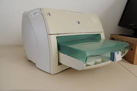 Ремонт принтера Hewlett Packard C4224A При работе захватывает