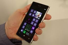 Ремонт телефона Nokia  Lumia 925 Не работает завис